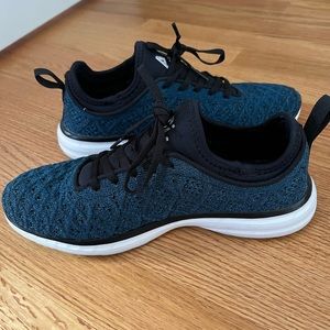 APL Techloom Sneakers